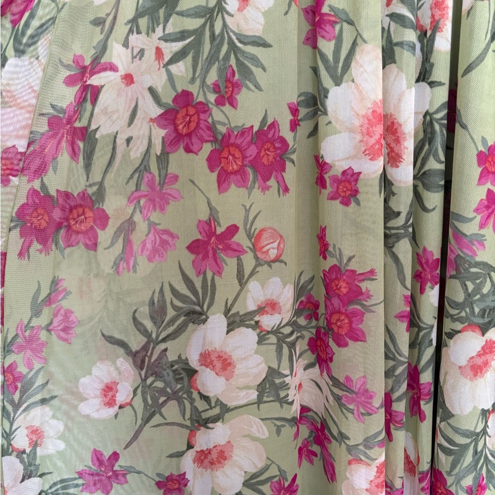 Kate and Lily Size 8 Floral Maxi Smocked Waist Dress in Green and Pink - Picture 6 of 7